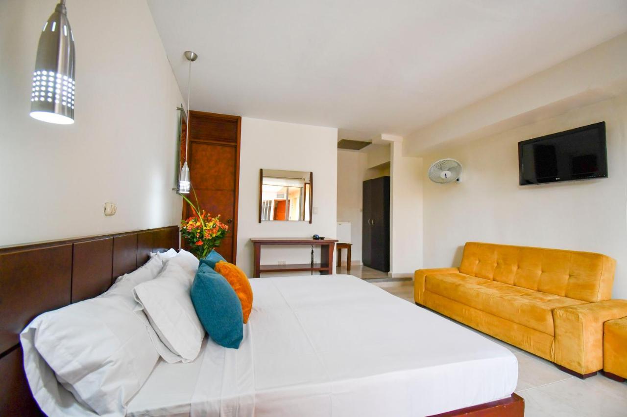 Hotel Monarca Armenia 外观 照片